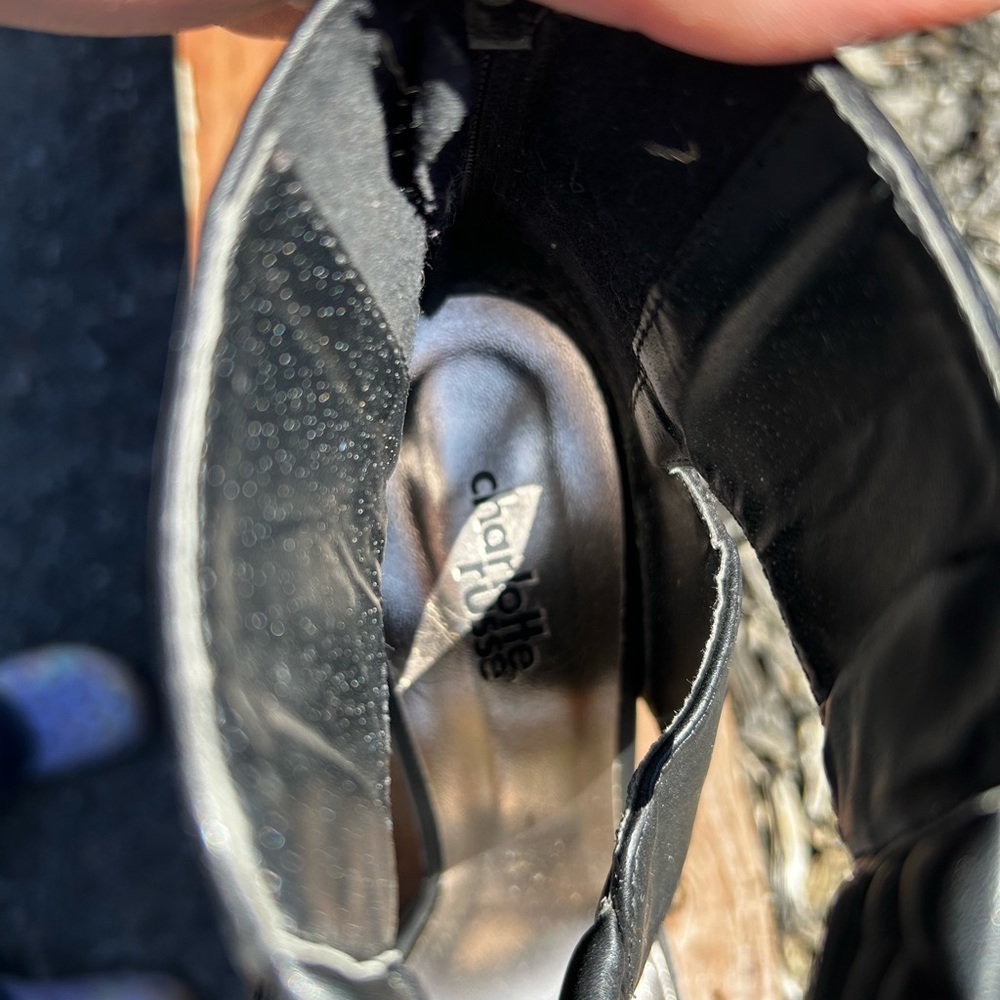 Heels - Picture 3 of 4